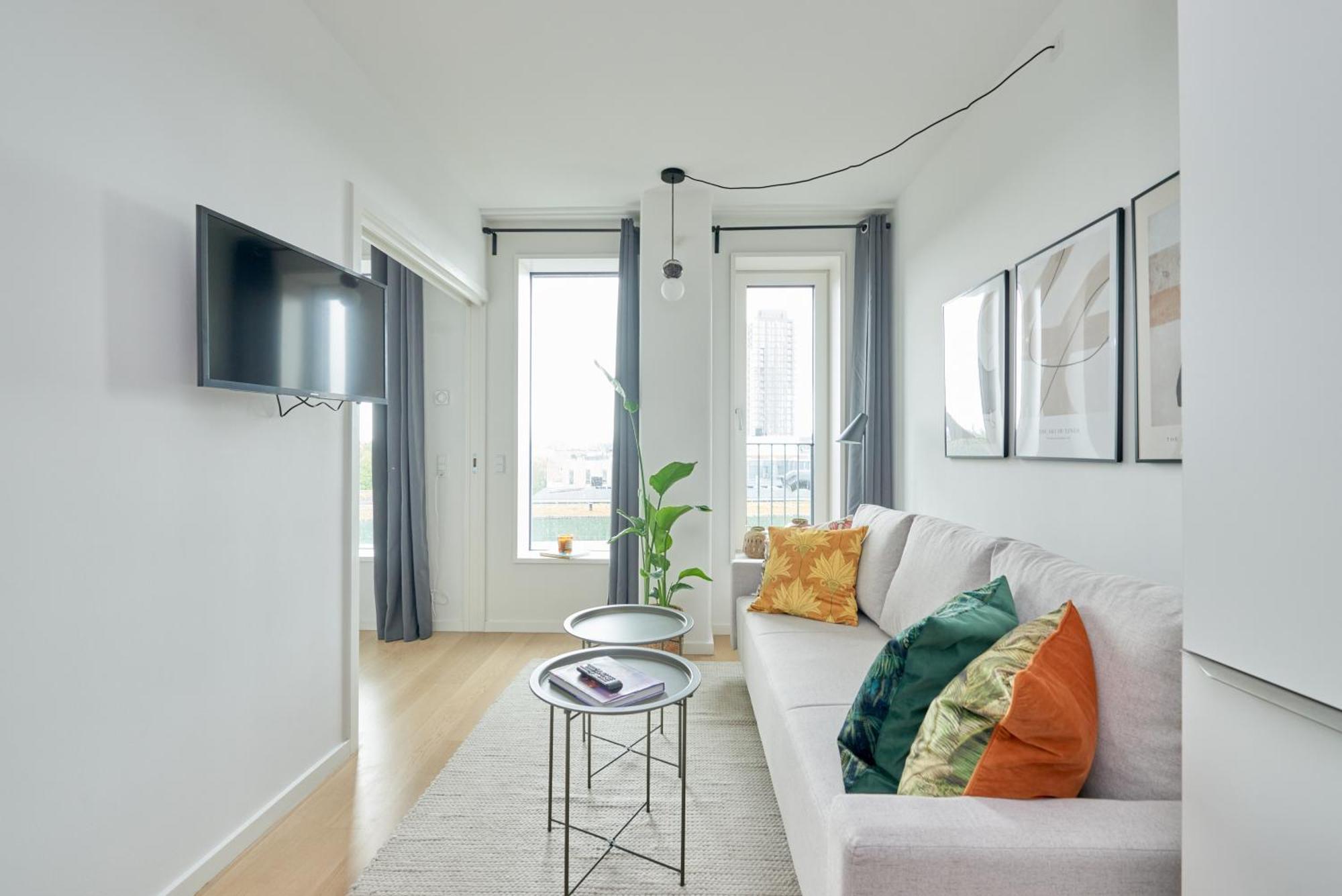 Elegant Cozy Modern Free Parking Apartment